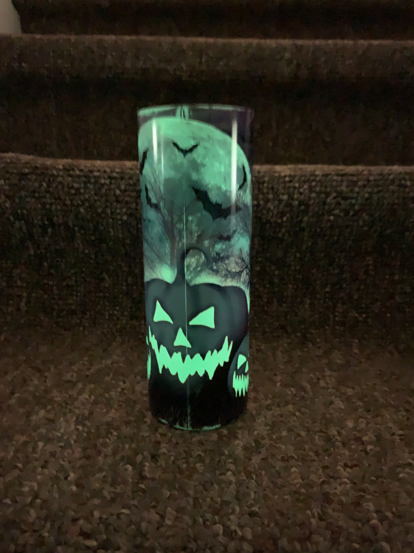 glow in the dark tumbler